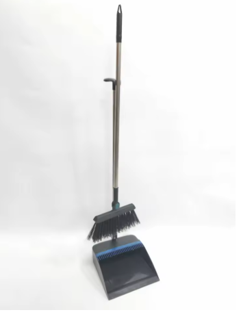 Balai & Pelle Murale Gain de Place