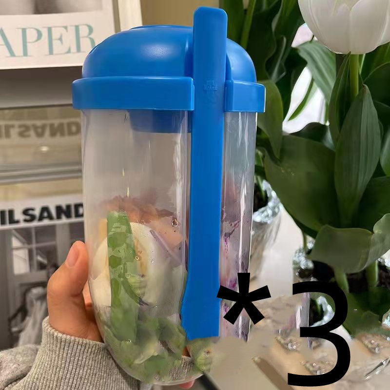 La tasse à salade avec fourchette et couvercle est portable